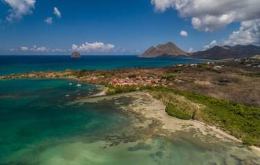 Vue aérienne de la baie du Diamant, en Martinique