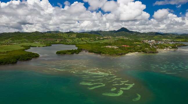 Vue a&eacute;rienne de la Pointe Faula, au Vauclin, en Martinique