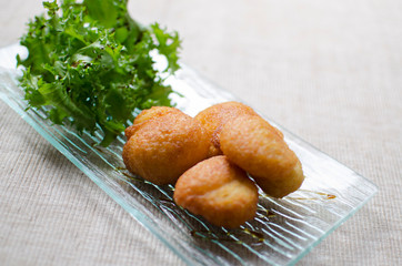  fried hake croquettes with vegetables