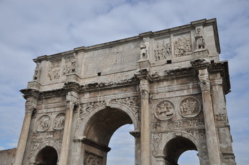 Fototapeta na wymiar ローマの凱旋門