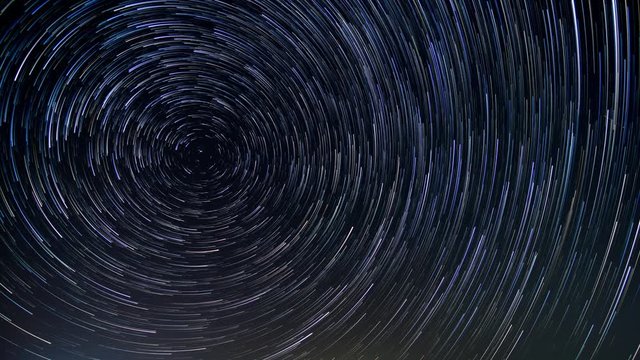 日周運動,星,星空,タイムラプス,雲,動き,北極星,北,東,北東,空,回転,日周,風景,自然,夜空,ぐるぐる,回る,インターバル撮影,微速度撮影,夜,日本,光,晴れ,背景,インターバル,景色,星座,冬,11月撮影,秋田県,山,地平線,アジア,天体,宇宙,夜景,光跡,天の川,流れ,銀河,イメージ,2019,円周運動,流れ星,流星,軌跡,スタートレイル,RAW,高画質