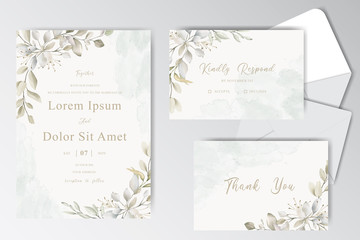 Fototapeta na wymiar Elegant Watercolor Wedding Invitation Cards Set with Beautiful Leaves