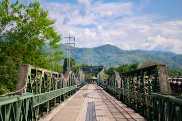 Fototapeta na wymiar old bridge at pai maehongson thailand