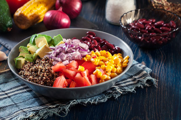 Mexican salad with quinoa and vegetables