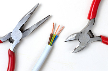 wire stripping using pasatig tools and wire cutters