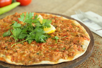 lahmacun turkish food