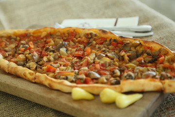 mushroom pizza mantarlı pide