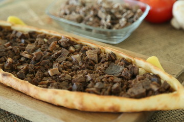 kavurmalı pide