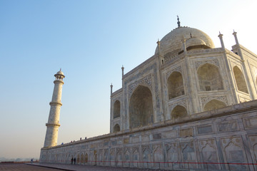 Fototapeta na wymiar Taj Mahal during sunrise in Agra, India