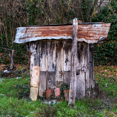 Foto scattata a Tassarolo ad un vecchio ricovero per attrezzi.