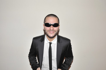 hombre feliz