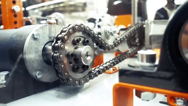 Drive roller chains for torque transmission