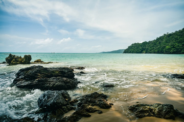 Fototapeta na wymiar Sea and sandy beaches in Thailand