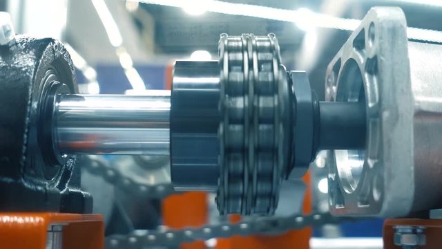 Drive roller chains for torque transmission