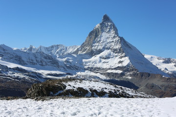 erster Schnee am Matterhorn