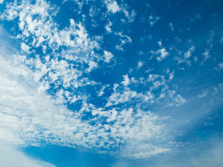 澄み切ったきれいな青空