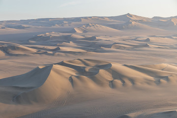 Sanddünen in Huacachina, Peru
