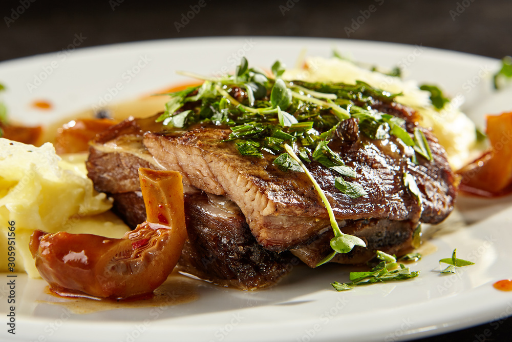 Wall mural beef brisket and mashed potato on white plate