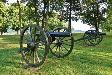 Fototapeta na wymiar Cannon from the Civil War battle of Harpers Ferry in Bolivar Heights, West Virginia, United States
