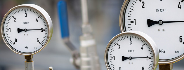 Pressure gauge in oil and gas