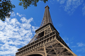 Eiffel tower in sunny weather