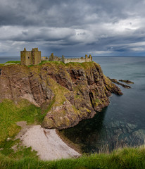 Fototapeta na wymiar Castle on the cliff