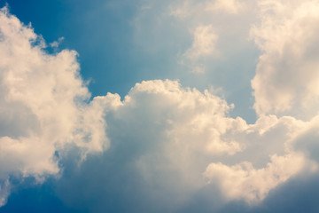 Fototapeta na wymiar white Cumulus clouds on a blue sky
