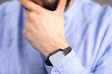 Fototapeta premium smart watch modern on hand