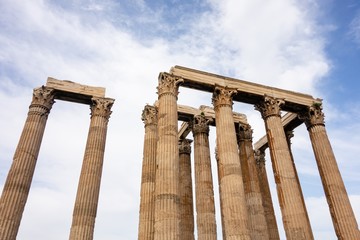 Fototapeta premium The ruin of the Temple of Olympian Zeus, Athens, Greece with the blue sky