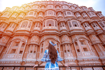 Young Woman at Hawa Mahal, Jaipur,Rajasthan, India - obrazy, fototapety, plakaty