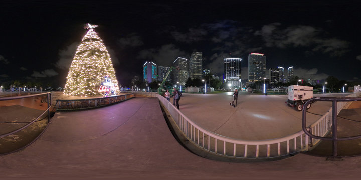 Night 360 photo Miami Bayfront Park lit christmas holiday tree