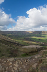 Fototapeta na wymiar Along the ridge to Mam Tor in the Hope Valley, Peak District, Derbyshire