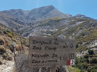 Wanderwege zum Berg Zas auf Naxos - obrazy, fototapety, plakaty