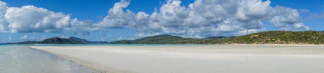 Cercles muraux Whitehaven Beach, île de Whitsundays, Australie la plage blanche des îles Whitsunday en Australie, composée à 99 % de sable de quartz, et la mer bleu azur