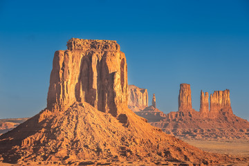 Fototapeta premium Monument Valley region of the Colorado Plateau with vast sandstone buttes on the Arizona–Utah border, in a Navajo Nation Reservation. USA