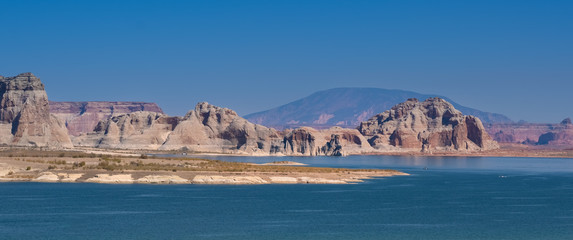 Lake Powell, a reservoir on the Colorado River, straddling the border between Utah and Arizona, USA