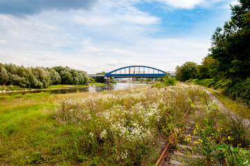 Fototapeta na wymiar Stadt Riesa Elbe Brücke - Sachsen, Meißen