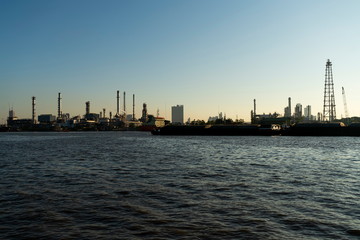 Naklejka premium Industrial Estate on Chao Phraya River, Morning time