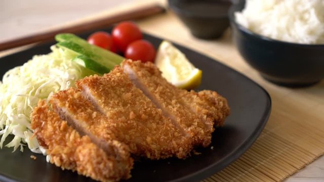 Japanese deep fried pork cutlet (tonkatsu set)