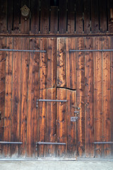 Scheunentor, sonnenverbranntes Holz