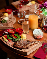 roasted beef cut with sauce selection 3