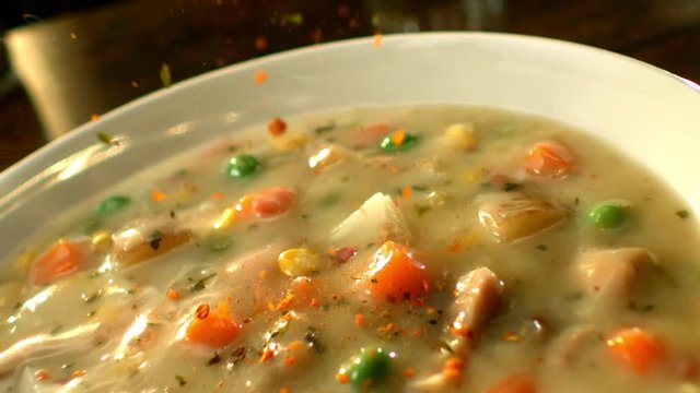 Spicing vegetable soup in slow motion