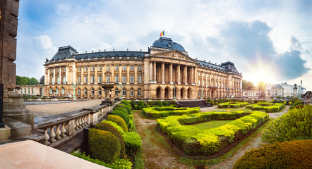 Fototapeta na wymiar Royal Palace and garden in Brussels, Belgium