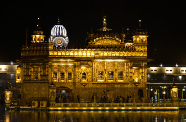 Fototapeta premium Golden Temple Night View