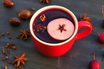 Christmas hot wine with aromatic spices and apple fruit.
