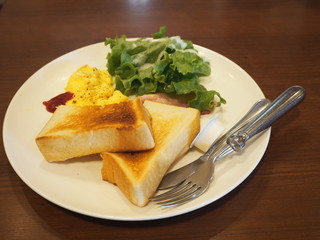 トーストランチ