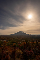 Fototapeta na wymiar 紅葉台から見える富士山‗WB高め