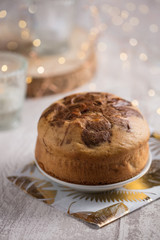 gateau marbré chocolat sur table de Noël