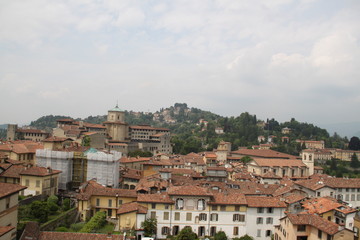 Fototapeta na wymiar Panorama urbain Bergame