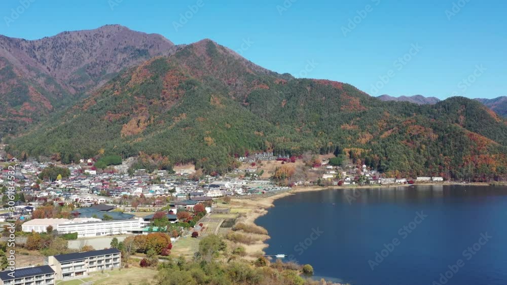 Wall mural Aerial view of beautiful Japan autumn at lake Kawaguchiko with red leaves